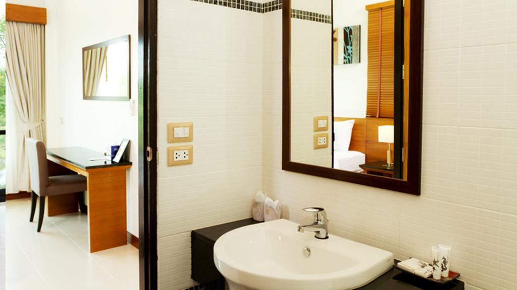 Khaolak Blue Lagoon Resort - Sha Extra Plus Khao Lak Oda fotoğraf